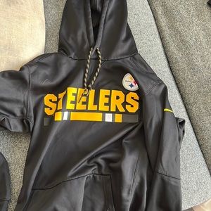 MOVEOUT SALE - Mens Steelers Hoodie size S